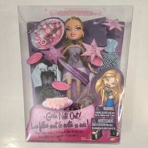 RARE 2004 Bratz Girls Night Out Yasmin New in Box Canadian Binlingual Box